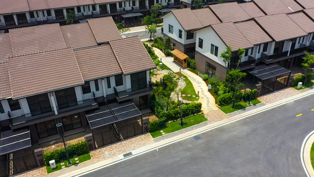 Biệt thự hạng sang của giới nhà giàu giữa lòng “thành phố vệ tinh” Sài Gòn - Ảnh 5.