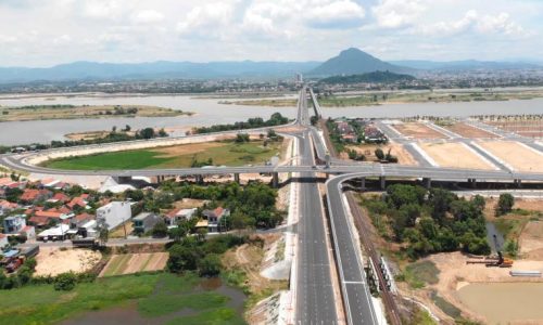 Tập đoàn PETMAL Oil Holdings muốn đầu tư dự án 2 tỷ USD tại Phú Yên